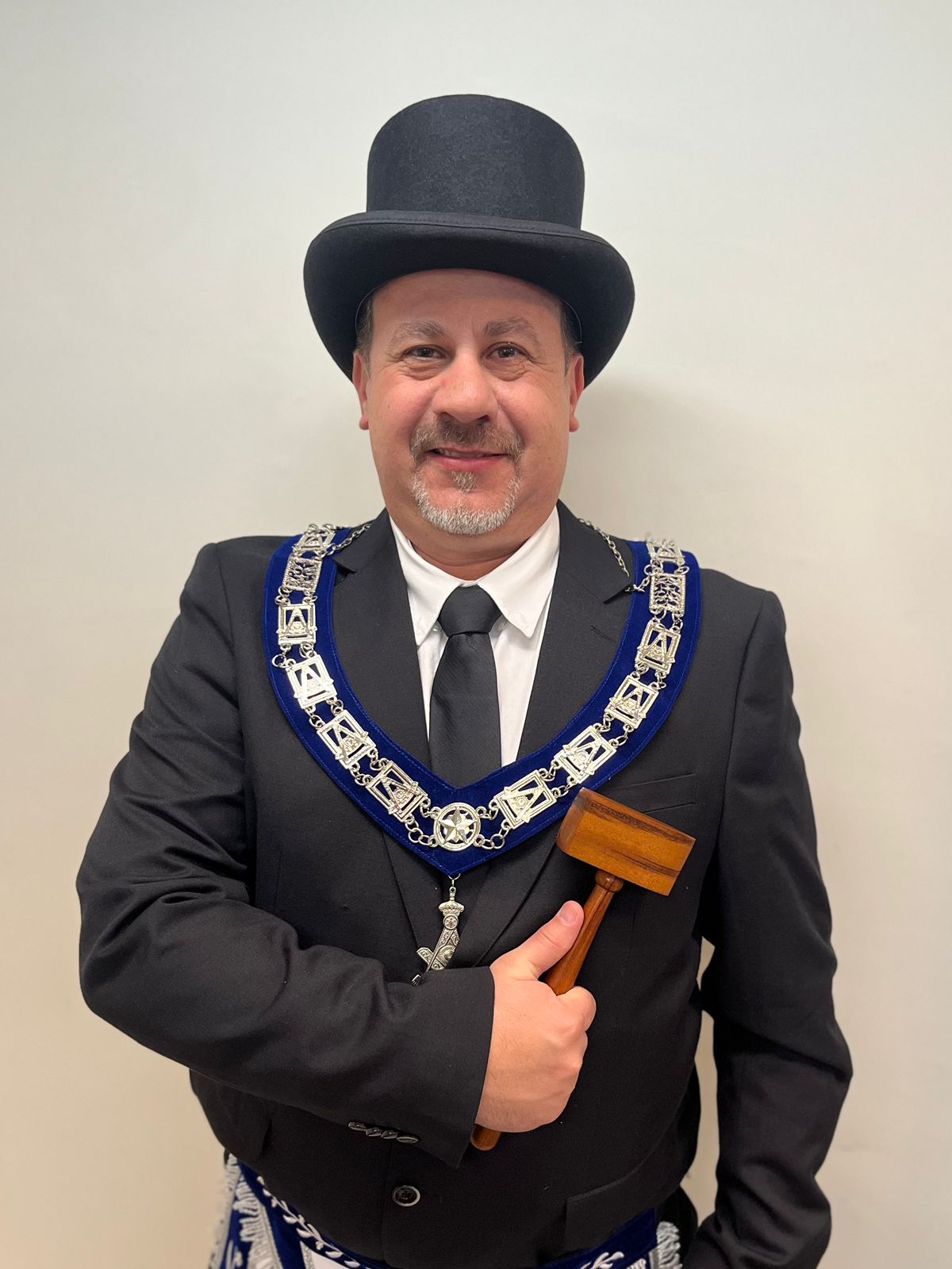 Jeder Ernica Contardi